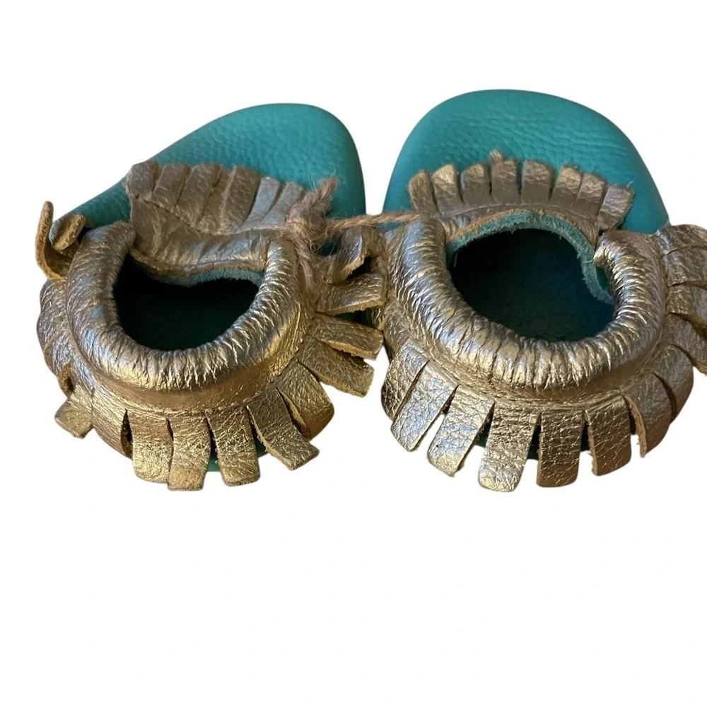 🦶🏼Leather Gold and Teal Moccasins for Babies learning to walk. Size 3-3.5